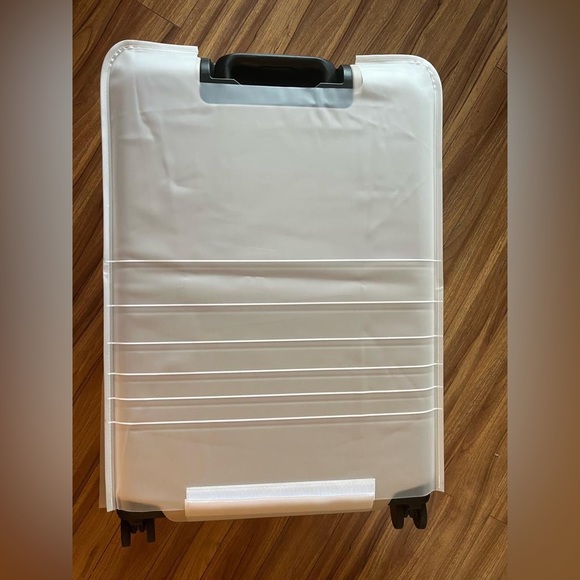 Monos Luggage Cover (check in medium) NEW BNWT - Picture 7 of 11